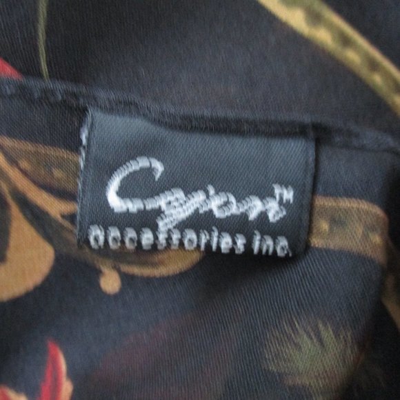 Semi sheer fall leaves & berries scarf - Picture 4 of 9